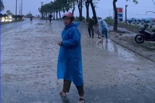 Kịp thời truy vết, xử lý phương tiện thải bùn đất xuống đường