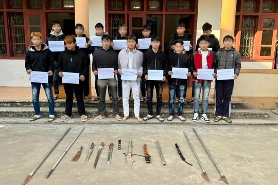 Kịp thời ngăn chặn nhóm "trẻ vô danh" chuẩn bị hung khí để đánh nhau