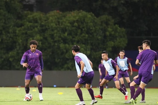 Bán kết ASEAN Cup 2024: Nguyễn Xuân Son sẽ đá cặp với ai?