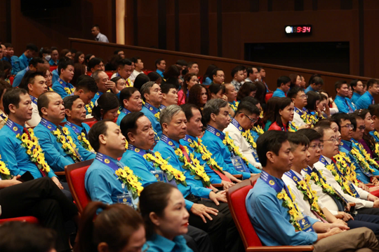 Công đoàn Việt Nam thực hiện nghiêm việc đổi mới, sắp xếp tổ chức bộ máy