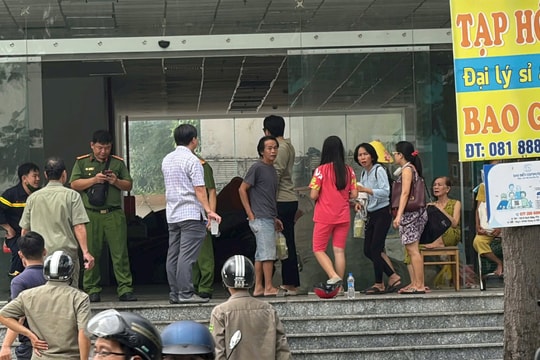 TP.HCM: Cháy chung cư HQC Bình Trưng Đông, cư dân nháo nhào tháo chạy