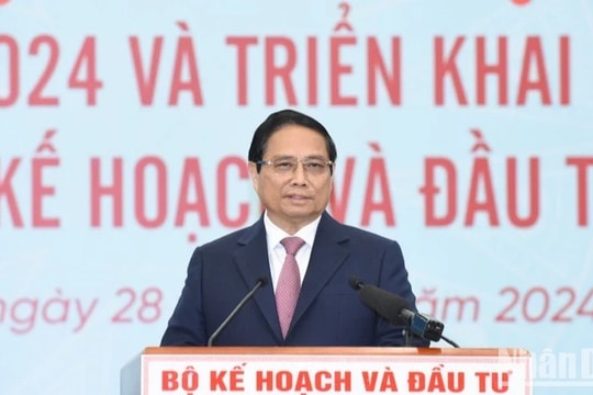 Tiên phong trong đổi mới tư duy, xây dựng thể chế, huy động mọi nguồn lực cho phát triển đất nước