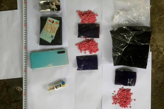 Bắt quả tang đối tượng tàng trữ gần 600 viên hồng phiến