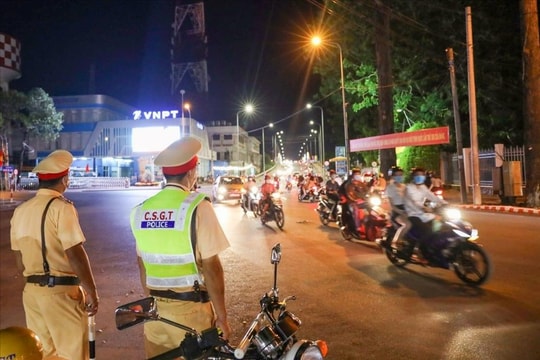 Chủ tịch UBND TP Cần Thơ chỉ đạo xử lý nghiêm các vi phạm pháp luật về trật tự ATGT