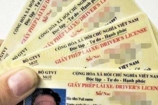 Từ 11 giờ hôm nay (31/12), tạm dừng tiếp nhận thủ tục cấp đổi Giấy phép lái xe trên địa bàn Hà Nội