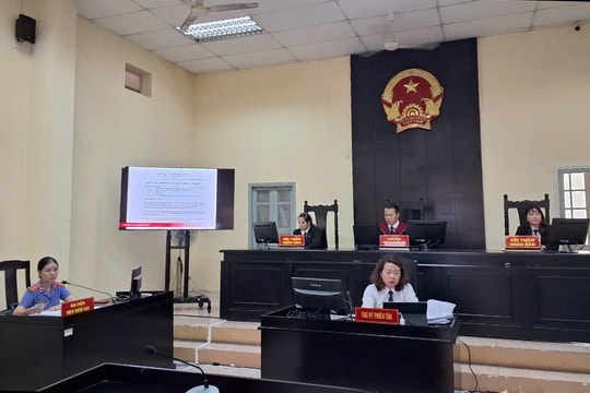 Triển khai áp dụng nhiều tiện ích của Tòa án điện tử