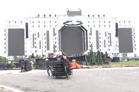 Sân khấu Countdown Huế 2025 trước ngày diễn ra