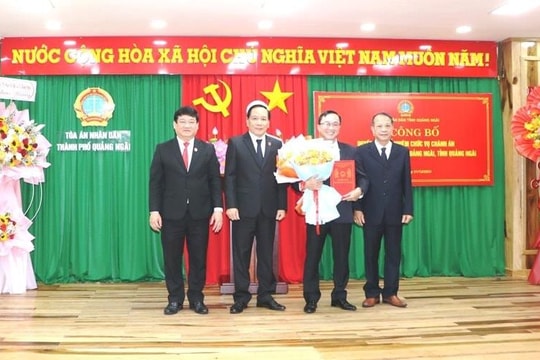 Công bố và trao quyết định bổ nhiệm Chánh án TAND TP. Quảng Ngãi