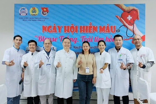 Tiếp nhận 350 đơn vị máu trong ngày hội “Blouse trắng, trái tim hồng”