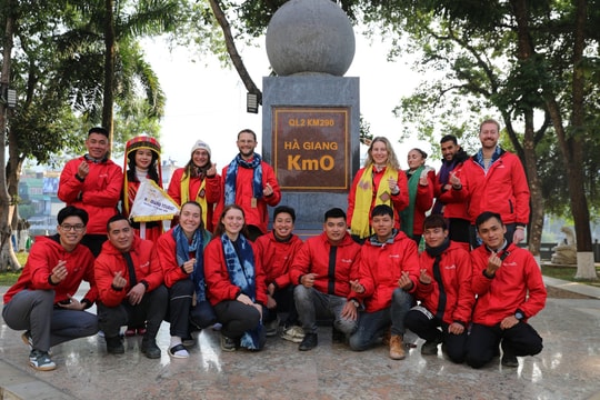 Hàng nghìn du khách quốc tế xông đất du lịch Hà Giang