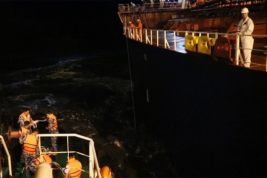 Tàu 991, Lữ đoàn 189 cứu hộ thành công tàu Petrolimex 11