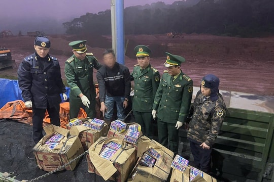 Bắt giữ đối tượng vận chuyển gần 2 tạ pháo hoa trái phép