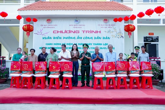 Chương trình “Xuân Biên phòng ấm lòng dân bản” tại khu vực biên giới Sóc Trăng