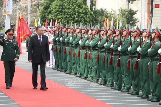 Tổng Bí thư Tô Lâm làm việc với Bộ Chỉ huy quân sự tỉnh Bình Dương