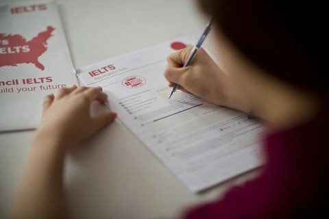 Dừng tổ chức thi IELTS trên giấy sau ngày 29/3