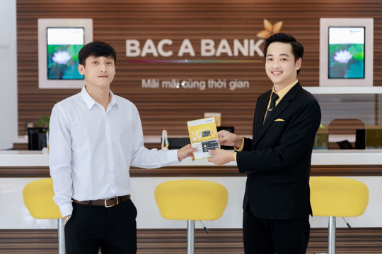 Sắm tết nhanh gọn bằng thẻ tín dụng, khách hàng "lợi cả trăm đường"