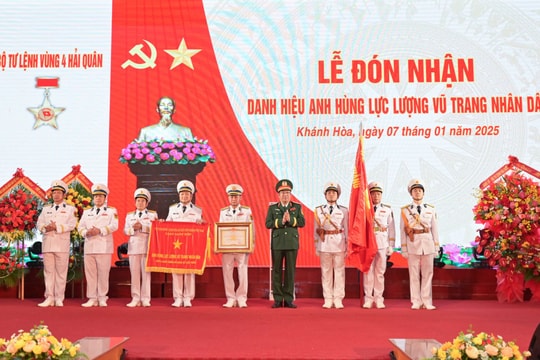 Vùng 4 Hải quân đón nhận danh hiệu “Anh hùng lực lượng vũ trang nhân dân”