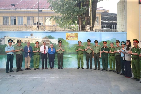 Khánh thành công trình bích họa "Việt Nam tươi đẹp" thứ 16 ở TP.HCM