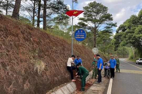 Công trình thanh niên - thắp sáng đường biên tại xã Quảng Trực
