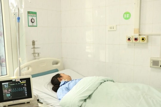 Thai phụ sốc mất máu do mang thai ngoài tử cung vỡ