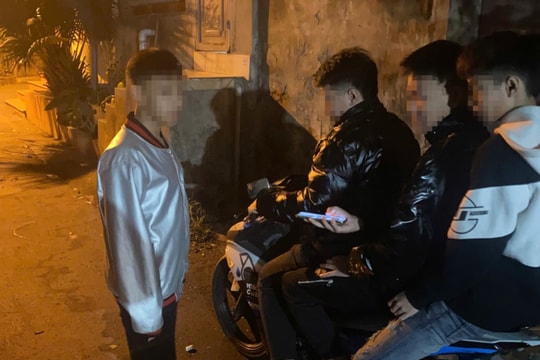 3 nam sinh cưỡng đoạt tài sản của bạn học