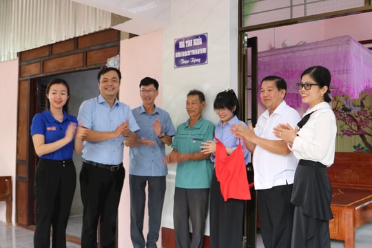 Báo Công lý chung tay xóa nhà tạm, nhà dột nát tại tỉnh Trà Vinh