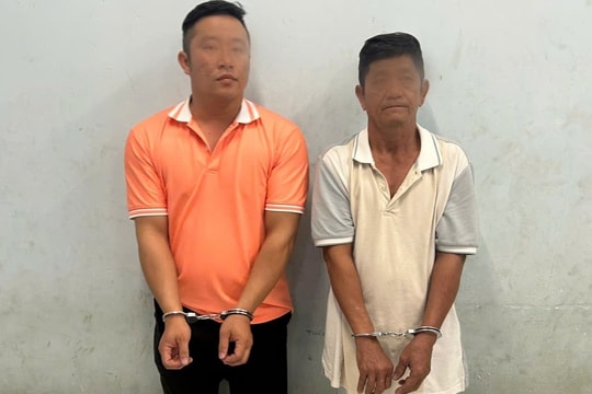 Bắt khẩn cấp hai đối tượng dùng gậy kim loại tấn công tài xế xe mô tô