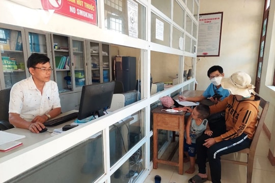 Thêm thẩm quyền cho UBND cấp xã chứng thực văn bản của nước ngoài