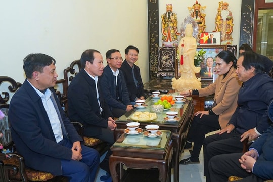 Hải Phòng: Thăm, chúc Tết gia đình người có công tiêu biểu