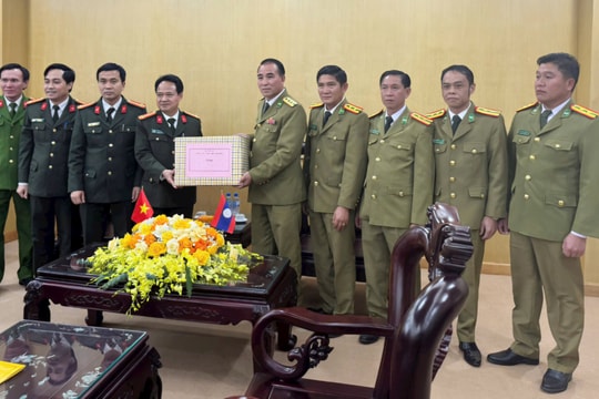 Đoàn công tác Công an tỉnh Hủa Phăn (Lào) sang thăm và chúc Tết Công an tỉnh Thanh Hóa