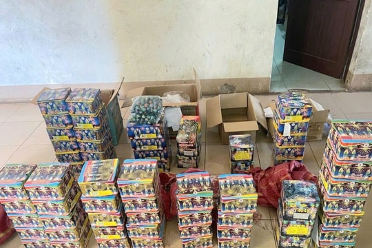 Liên tiếp phát hiện, bắt giữ đối tượng tàng trữ, vận chuyển pháo hoa nổ trái phép