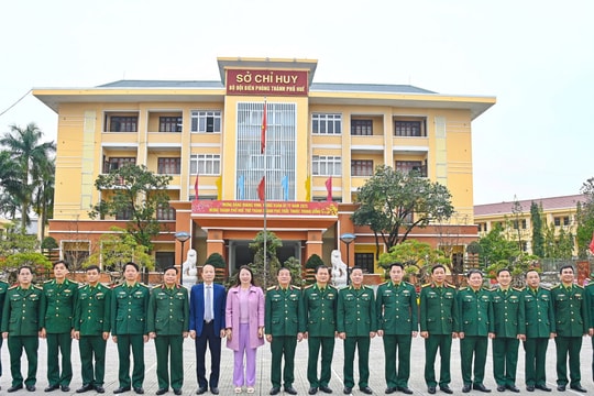 Trung tướng Trương Thiên Tô thăm, làm việc tại Bộ Chỉ huy Bộ đội Biên phòng Huế