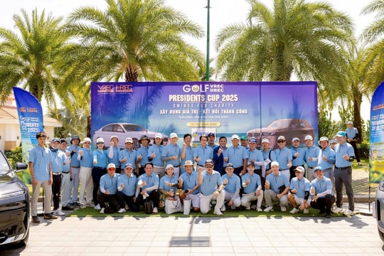 Đánh Golf vận động kinh phí xây 100 cây cầu trên cả nước