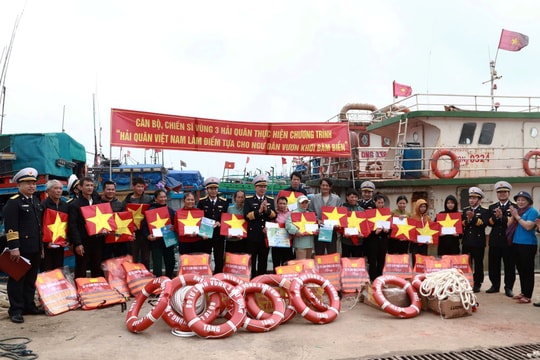 Quân chủng Hải quân nỗ lực gỡ 'Thẻ vàng' cho thủy sản Việt Nam