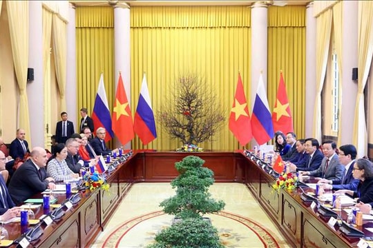 Chủ tịch nước Lương Cường tiếp Thủ tướng Nga Mikhail Mishustin