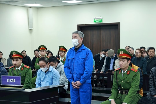 Cựu Chủ tịch NXB Giáo dục Việt Nam ân hận, "xin chịu trách nhiệm người đứng đầu"