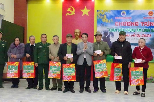 "Xuân Biên phòng ấm lòng dân bản" tại TP Móng Cái