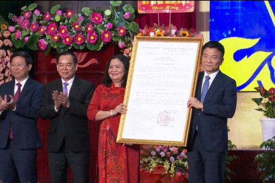 Bến Tre kỷ niệm 125 năm Ngày thành lập và 65 năm Ngày Bến Tre Đồng Khởi