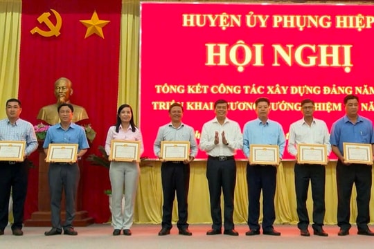 Chi bộ VKSND huyện Phụng Hiệp hoàn thành xuất sắc nhiệm vụ