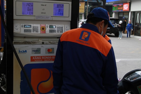 Giá xăng dầu trong nước tiếp tục tăng