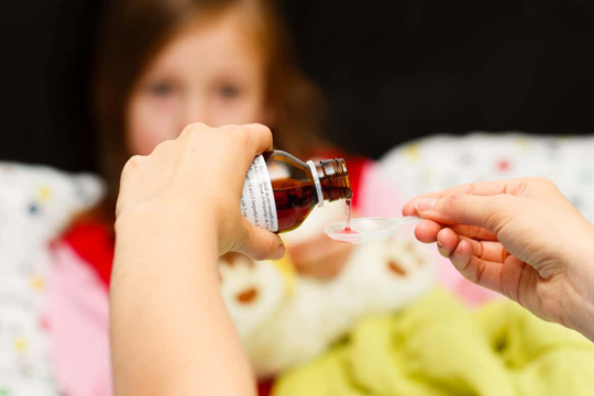 Đầu độc bé gái 1 tuổi để kêu gọi quyên góp