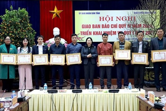 Phóng viên Báo Công lý được nhận Bằng khen của Chủ tịch UBND tỉnh Yên Bái