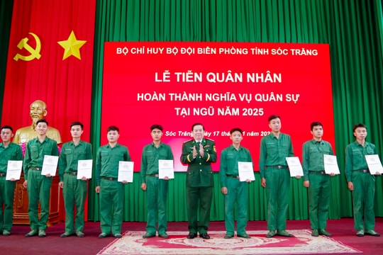 Tiễn quân nhân hoàn thành nghĩa vụ quân sự về địa phương