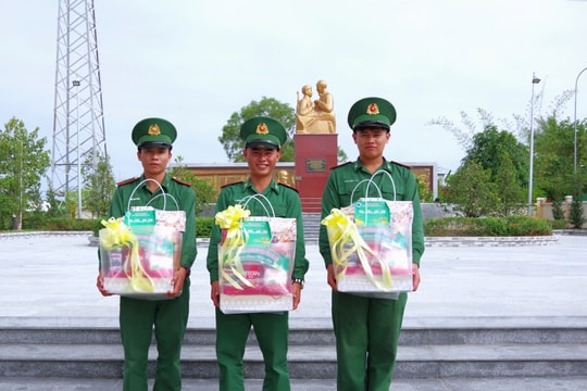BĐBP Cà Mau tiễn quân nhân hoàn thành nghĩa vụ quân sự