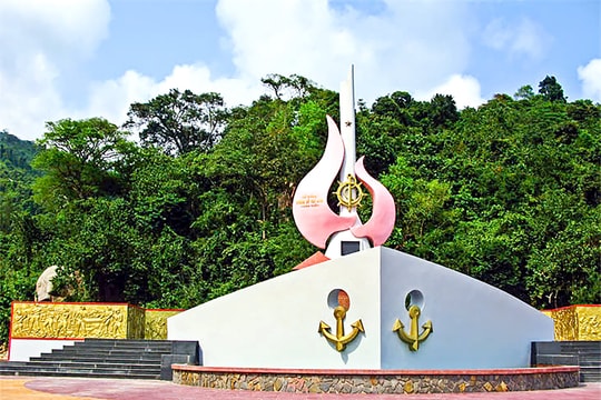 Sắc xuân trên vùng đất huyền thoại