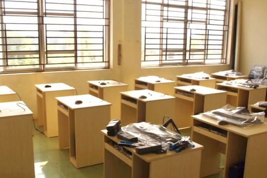 Học sinh trộm cắp thiết bị máy vi tính của trường