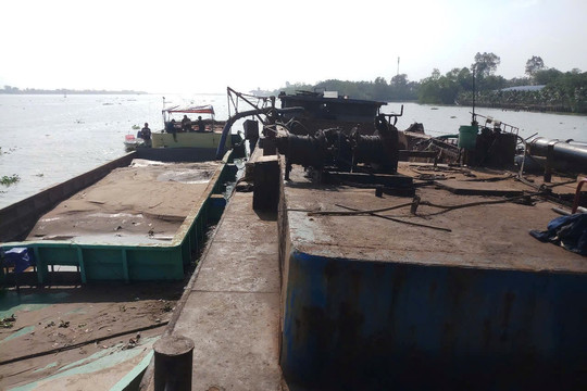 Hai đối tượng mua, bán khoáng sản không rõ nguồn gốc