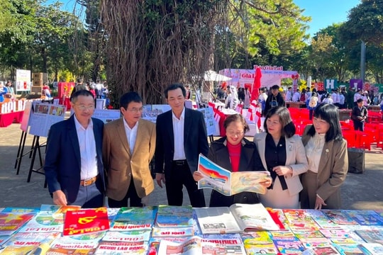 Gia Lai: Triển lãm, trưng bày Hội báo Xuân 2025