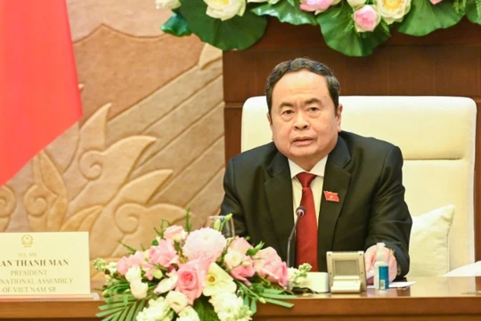 Chủ tịch Quốc hội dự Diễn đàn nghị viện hợp tác Pháp ngữ về nông nghiệp bền vững
