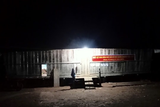 Niềm vui khi ánh sáng về làng O2